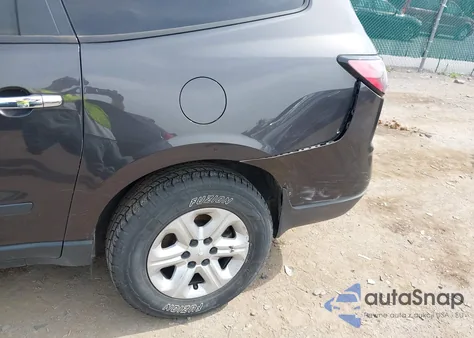 2014 Chevrolet Traverse Ls z USA, uszkodzony, nr VIN 1GNKRFEDXEJ109023